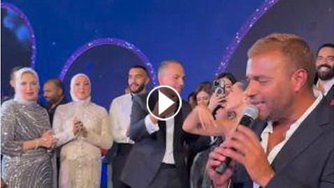 ديو تامر حسني ورامي صبري بحفل زفاف نجل منتج شهير يشعل الأجواء